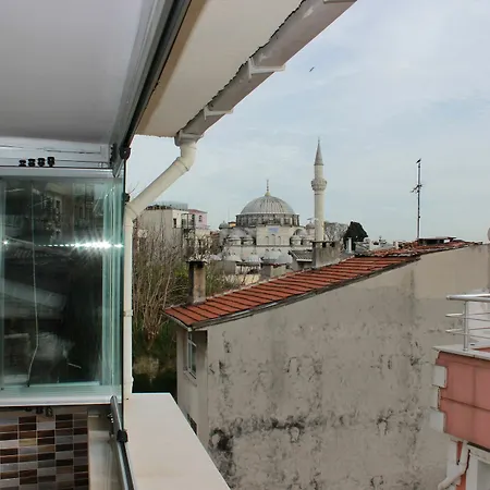 Hotel Carvan 2*