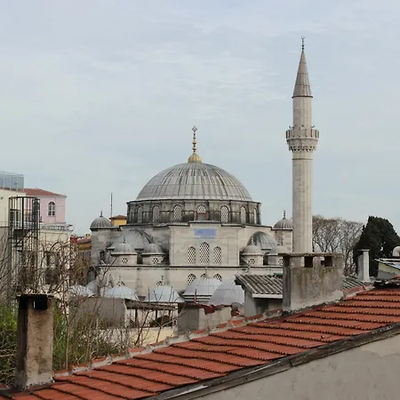 فندق كارفان
