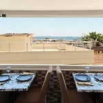 Hotel Carvan 2*