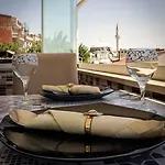 Hotel Carvan 2*